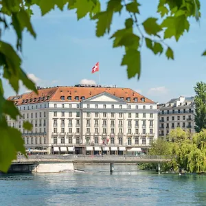 ***** Hotel Four Seasons Des Bergues Suiza